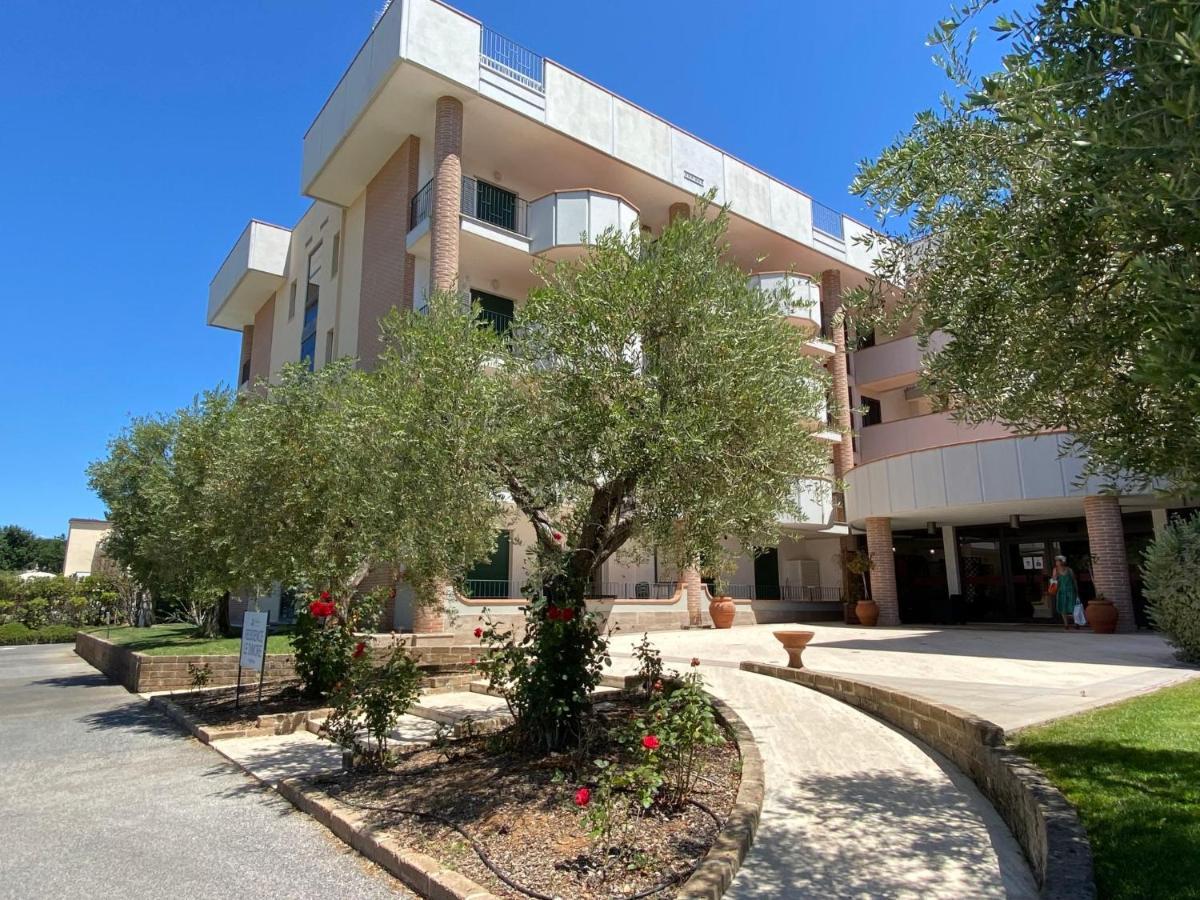 Apartment Superior-4 By Interhome San Vincenzo Luaran gambar